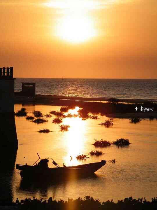 夕阳海边ai生成