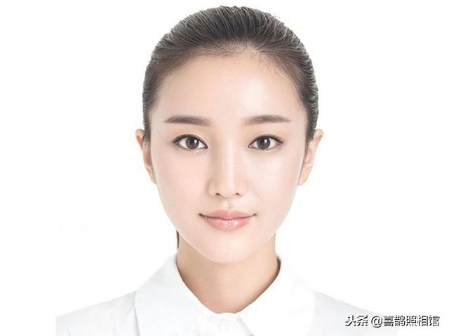 女士证件照发型：合规素材与要求指南